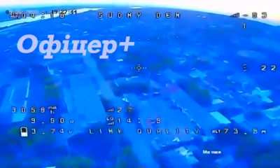 Russian FPV-drone randomly shooting an incendiary projectiles on houses in Nikopol (the footage from Russian media). Magnesium decoy flares probably used as incendiary ammo have burning temperature nearly 2000°C to ingite fires over the city