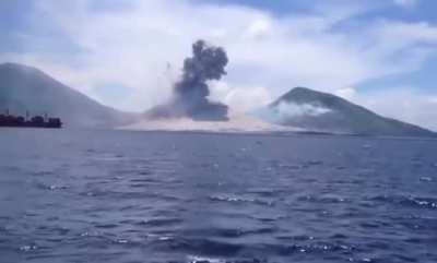 Shockwaves from a volcano eruption in Papua New Guinea.