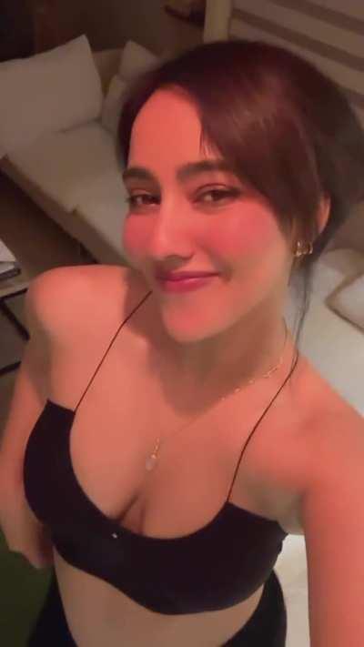 Neha Sharma 