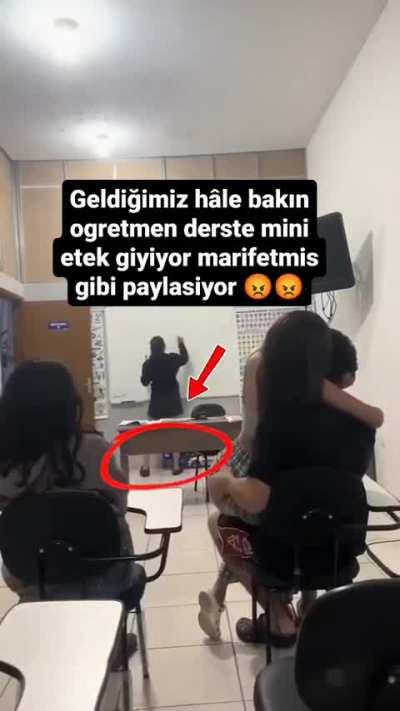 bir de öğratmen olacak helak olcaz 😢🤬🤬