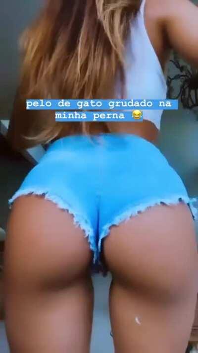 Perfect ass from Luiza Marquesa