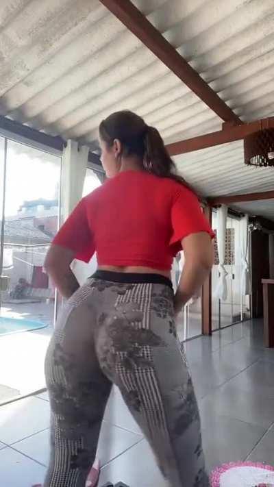 big booty isinha menezes