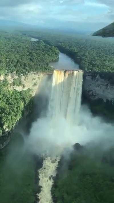 🔥 Kaieteur Falls in the Amazon rainforest, Guyana 🔥