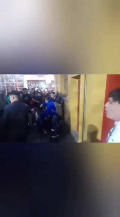 Acusan a militantes de LLA de arrojar gas pimienta en una asamblea en la Universidad de Quilmes y luego los presentes echaron del lugar a los supuestos autores