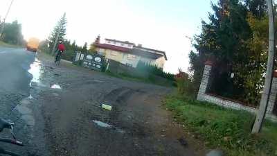 Cyclist gets rammed by a bus