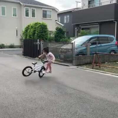 this little girl's biking skills