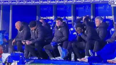 Alavés coach's angry reaction to Real Madrid's late winning goal