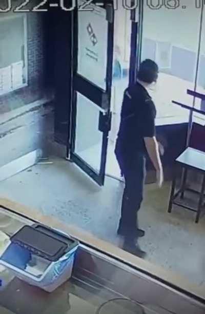 WCGW ordering 15 pizzas.