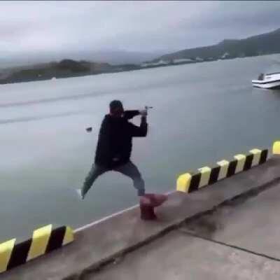 WCGW if I run to cast a fishing line