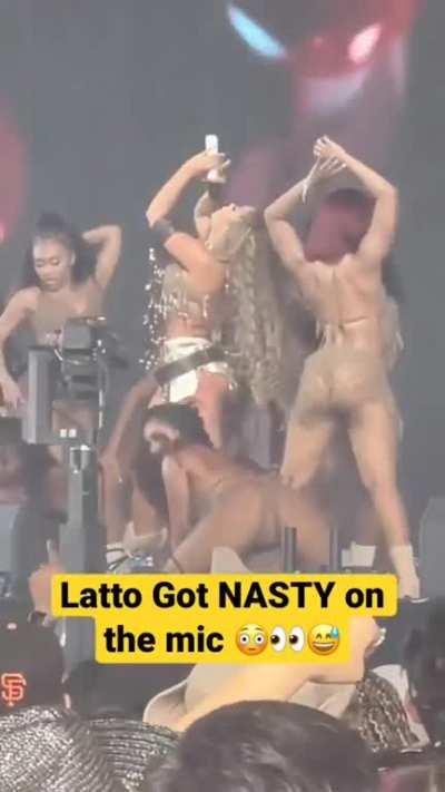 Latto moaning and stroking her mic