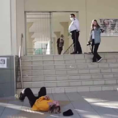 Skater gets tripped down stairs and breaks bones