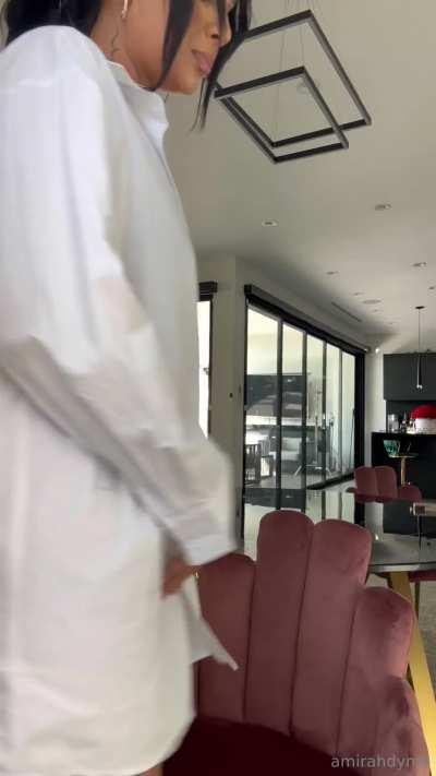 Big white shirt hmu for full vid