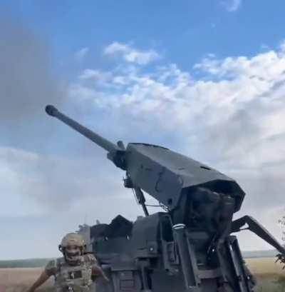 Danish CAESAR 8x8 155mm self propelled artillery in use in Ukraine