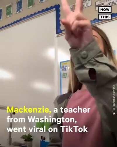 The way this kindergarten teacher teaches her students is amazing