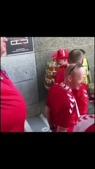 Not only did Denmark beat Russia 4-1, this Danish fan decided to celebrate by showing that he’s able to carry no less than 12 beers and a french hotdog 🤣 #EURO2020