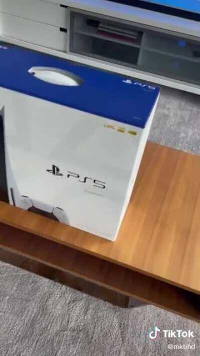 Marques Brownlee’s PS5 Unboxing Teaser