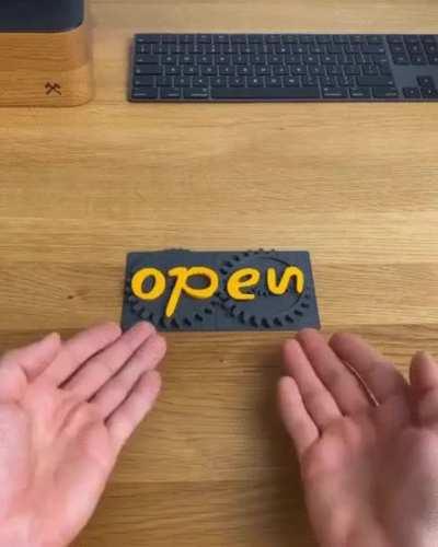 3D Printed Open-Closed Sign