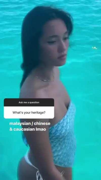 Lily Chee's cute booty