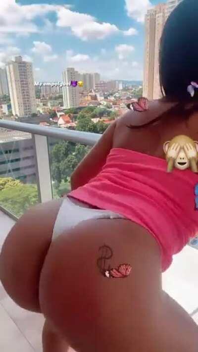 Laura Araujo empolgada 😉👌🏼