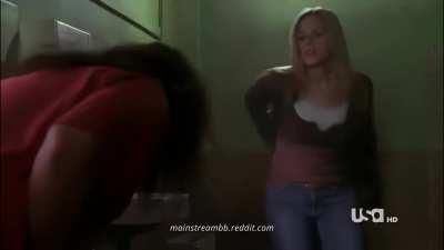 Mary McCormack Kicks and Throws an Object at a Man's Balls in In Plain Sight (1x1, 1x11)