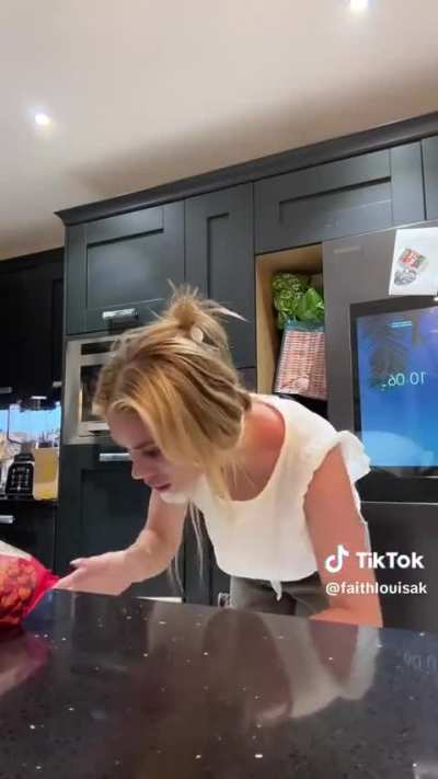 Nipslip in recent tiktok 