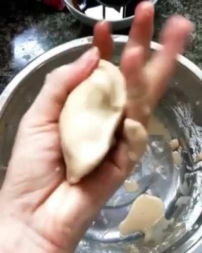 Playing with Non-Newtonian fluid