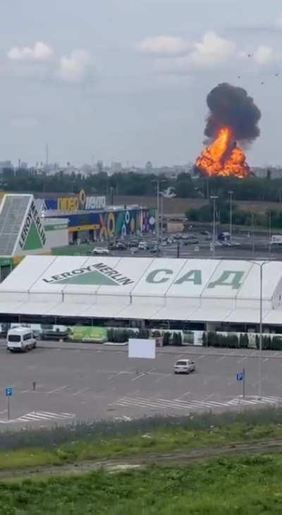 Better quality and angle video showing explosion in voronezh oil-depot and ka-52 flying above it.