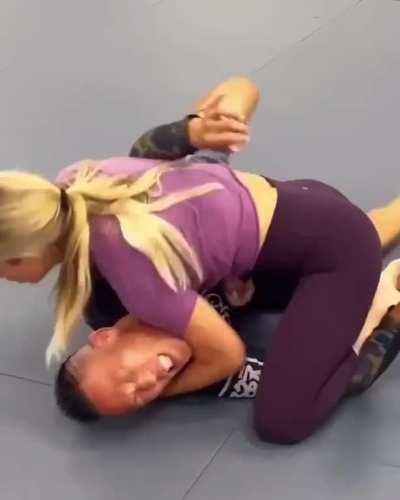 Bicep slicer demonstration (Laura Sanko)