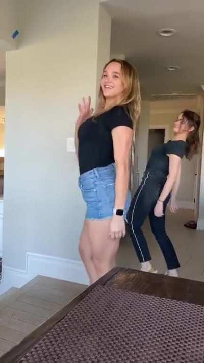 Sisters TikTok