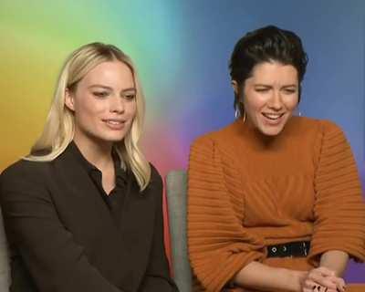 Margot Robbie and Mary Elizabeth Winstead judging sizes