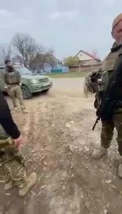 Video: Ukraine soldi.. nazi with a 36th Waffen SS patch, 2022