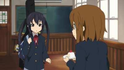 Let her eat cake [K-On!]