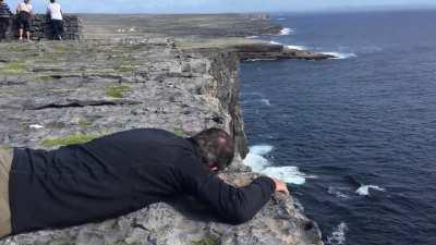 Dad afraid of heights trying to get a look