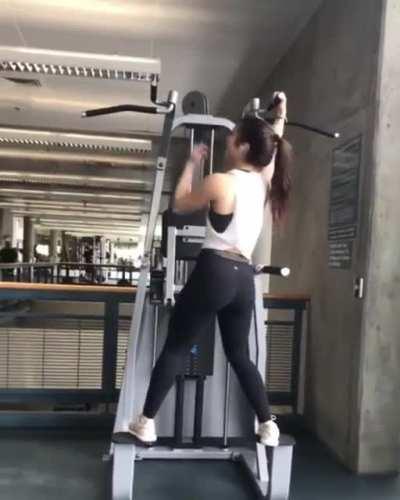 Gym looking back 🍑