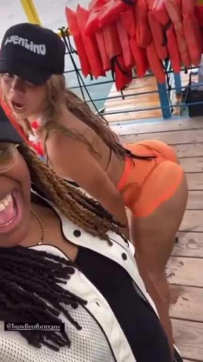 Brittanyâs Bubble Booty ð