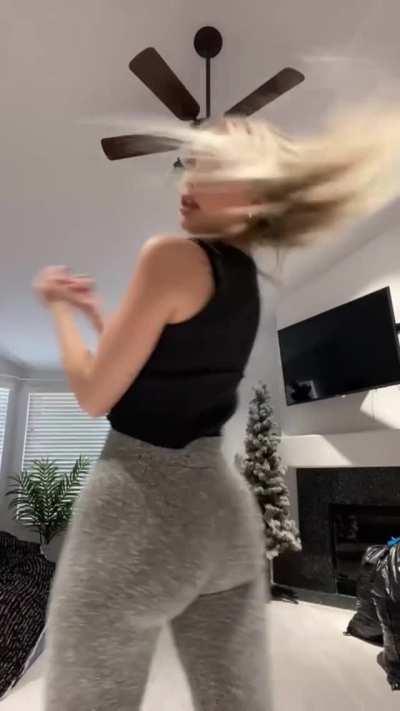 Jordyn Jones has such a big butt