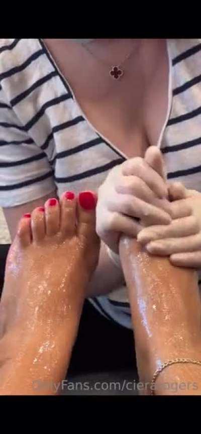 Ciera R new Red pedi