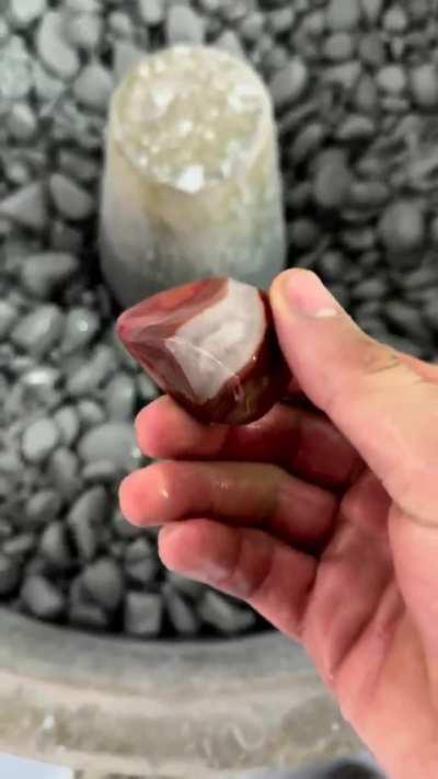 Rinsing off polished agates