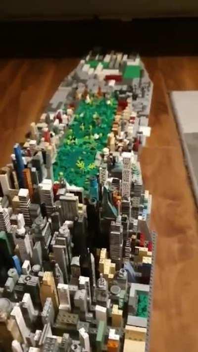 14y old builds Manhattan using freestyle Lego