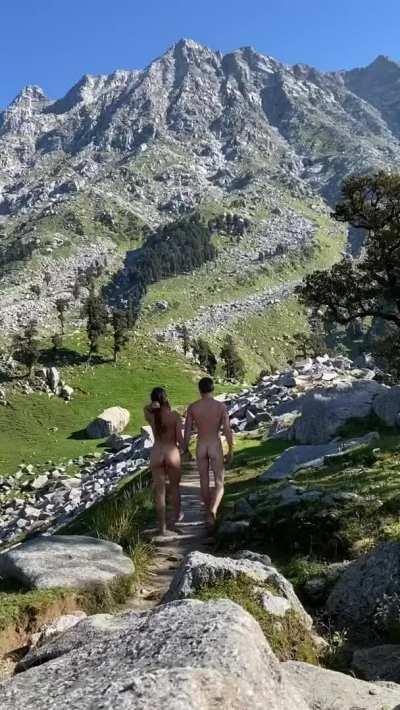 Naked adventures 🤭