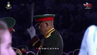 Oman’s Royal Guard covering Justin Timberlake’s song, “Can’t stop the feeling” on the occasion of the 47th National Day 🇴🇲