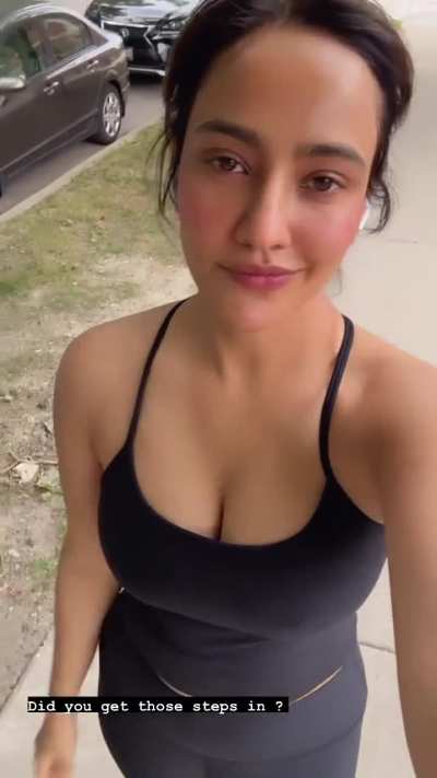 Neha Sharma 