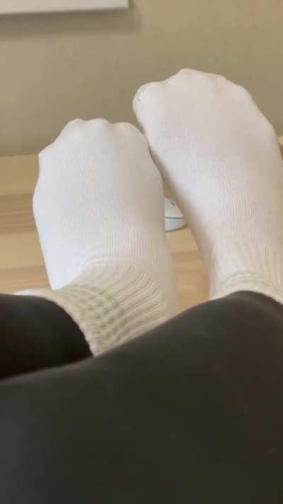 Love white socks🤍❄? 