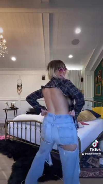 Gabbie Hanna (twerking and near slips)