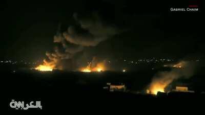 Hellish footage of fighting last night between the SDF and ISIS in their tent city