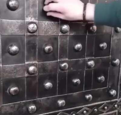 Opening an 18th century French safe