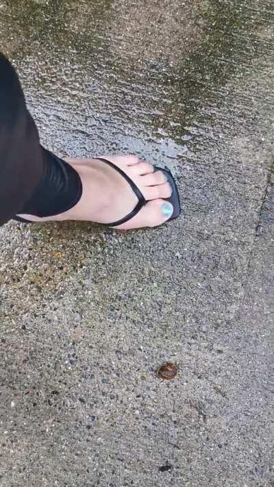 POV high heel thong sandals crush snails 