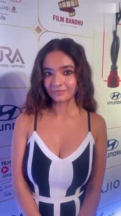 Anushka Sen Jugs