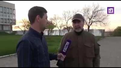 The titanium balls of this man. A former Kherson mayor, now a captive, giving an interwiew to a russian propagandist. He did not say what russians wanted him to say.