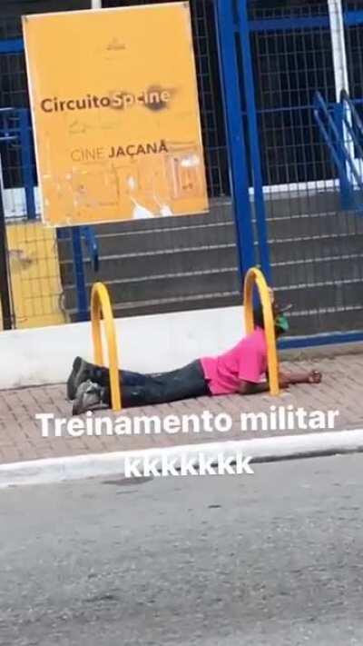 Treinamento Militar